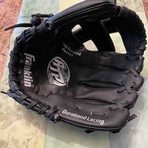 Baseball Glove 4609 9 1/2” Right Hand Youth